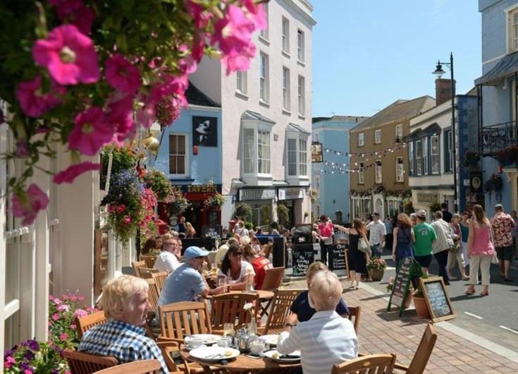 Spinnaker - Self Catering Apartment, Tenby Exterior foto