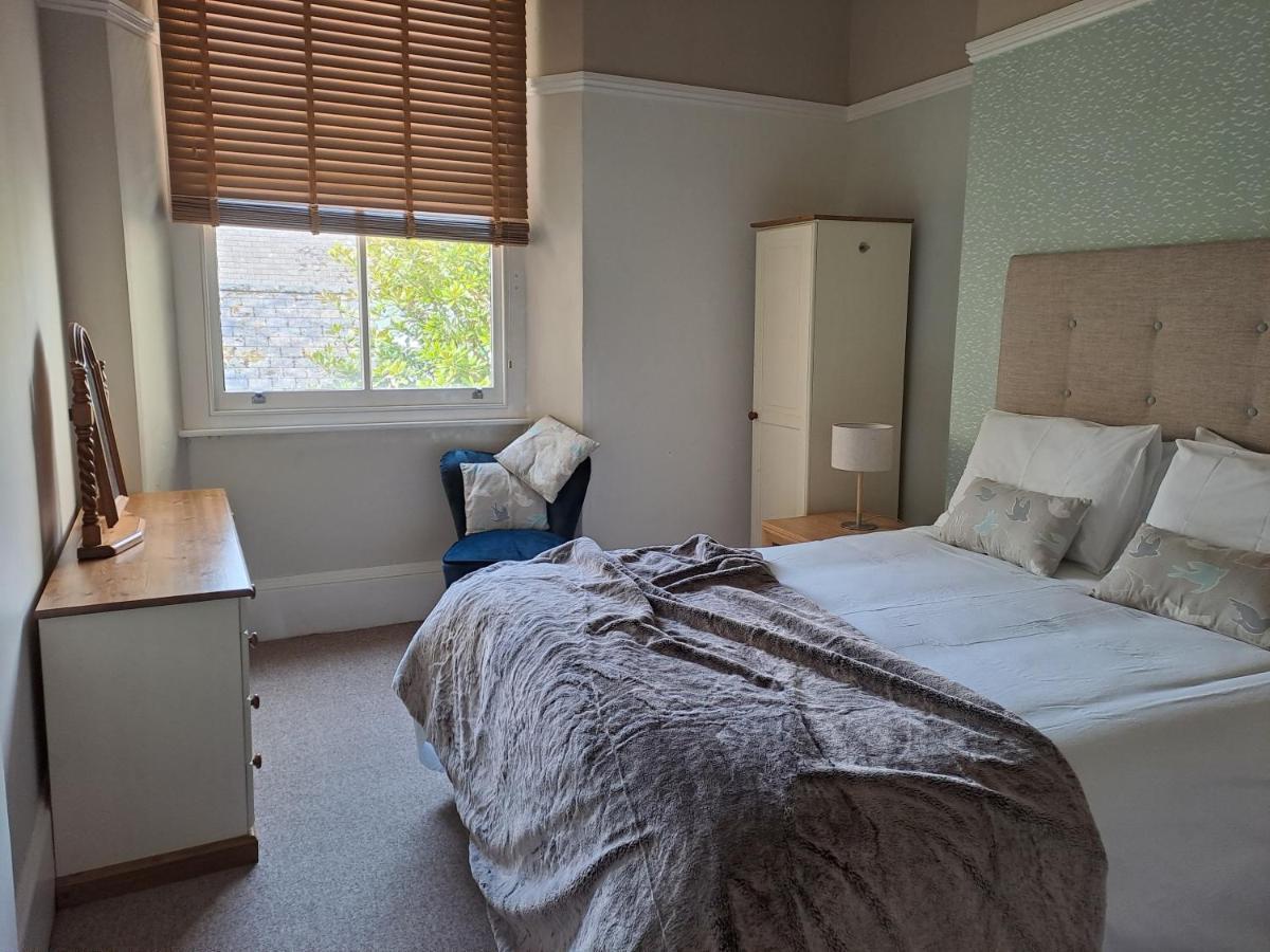 Spinnaker - Self Catering Apartment, Tenby Exterior foto