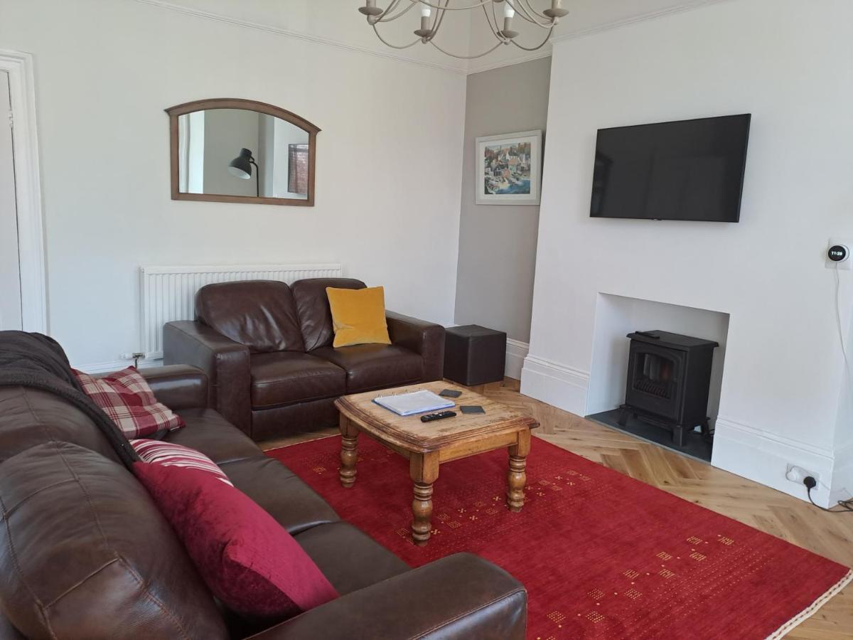 Spinnaker - Self Catering Apartment, Tenby Exterior foto
